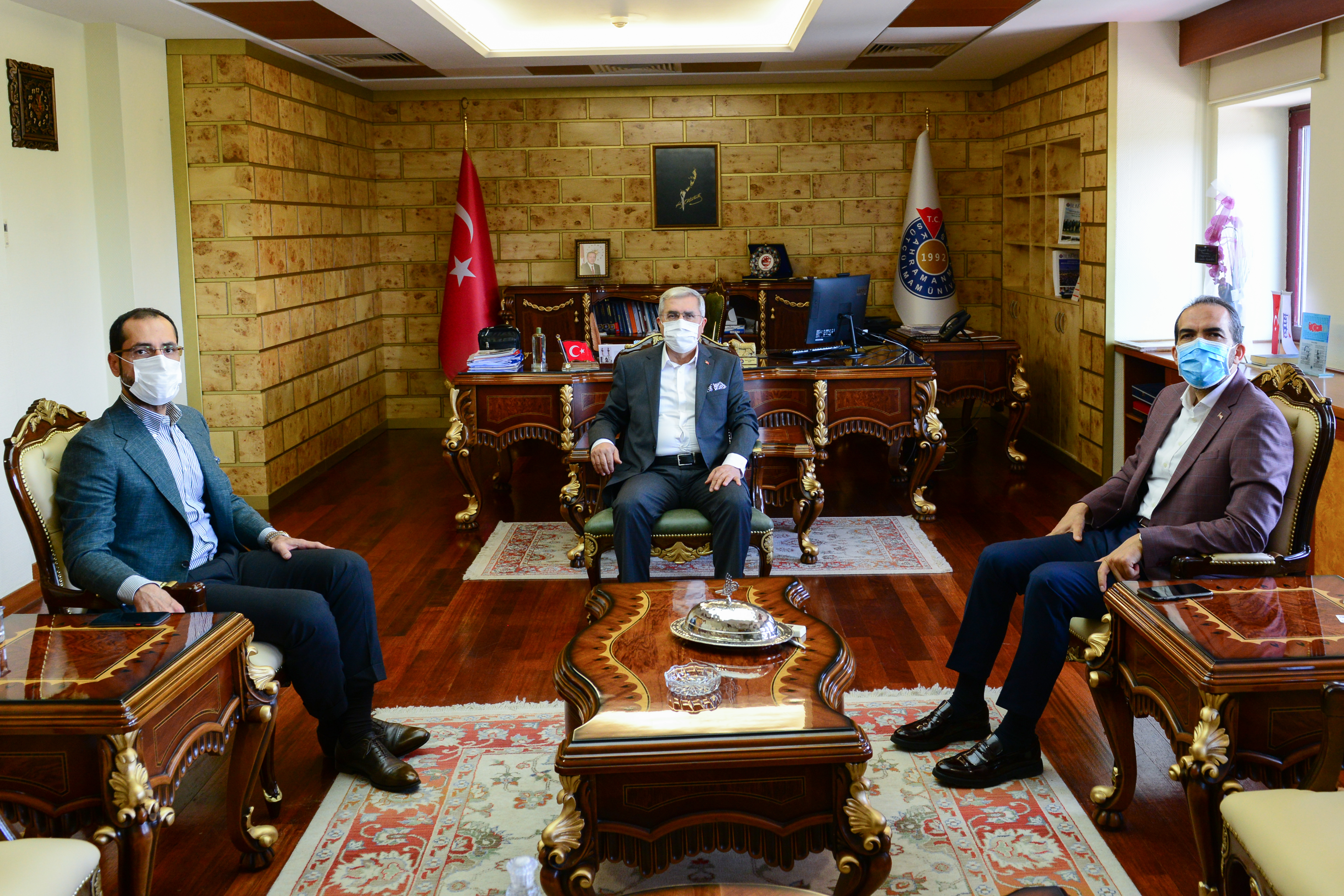 Kahramanmaraş Milletvekilleri Ahmet Özdemir ile M. Cihat Sezal, Rektörümüz Prof. Dr. Niyazi Can’ı Ziyaret Etti