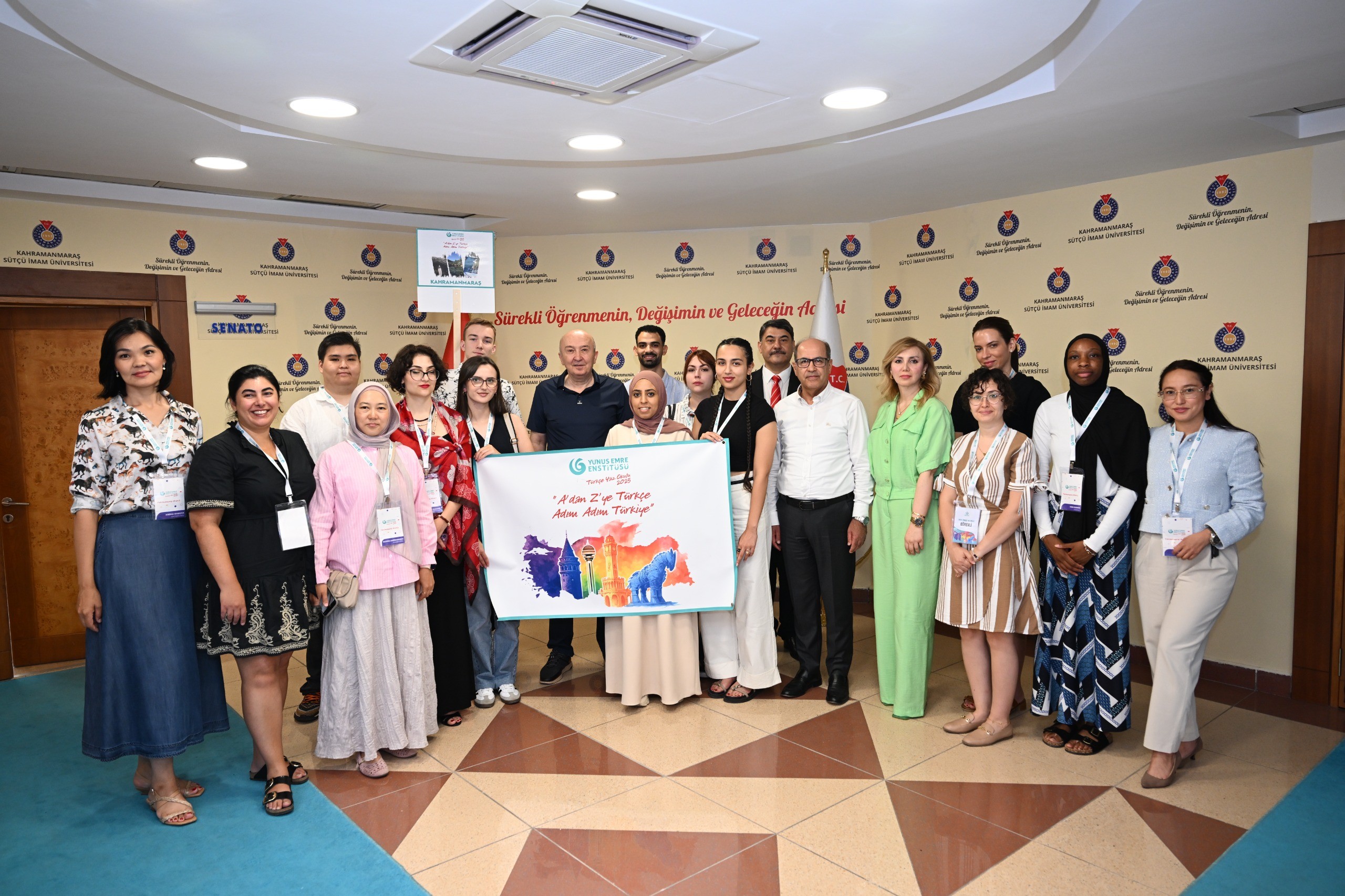 Yunus Emre Enstitüsü 2025 Yaz Okulu Kapsamında Uluslararası Öğrenciler Merkez Müdürümüz Prof. Dr. Yakup Poyraz’ın Koordinatörlüğünde Rektörümüz Prof. Dr. Alptekin Yasım’ı Ziyaret Etti