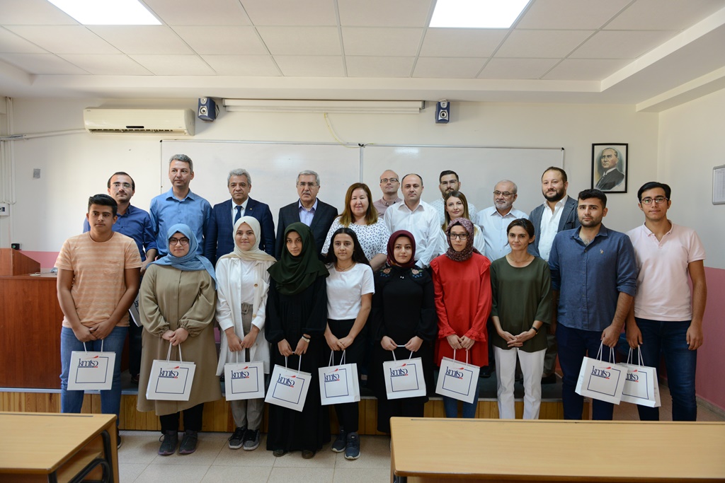 Tekstil Mühendisliği Açılış Dersi, Rektör Can ve KMTSO Başkanı Zabun’un Katılımıyla Gerçekleştirildi 