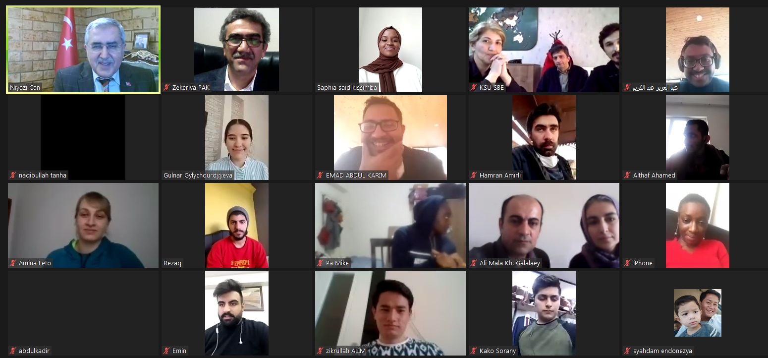 Üniversitemiz Rektörü Can, Yabancı Uyruklu Öğrencilerle Çevrim İçi Toplantıda Bir Araya Geldi