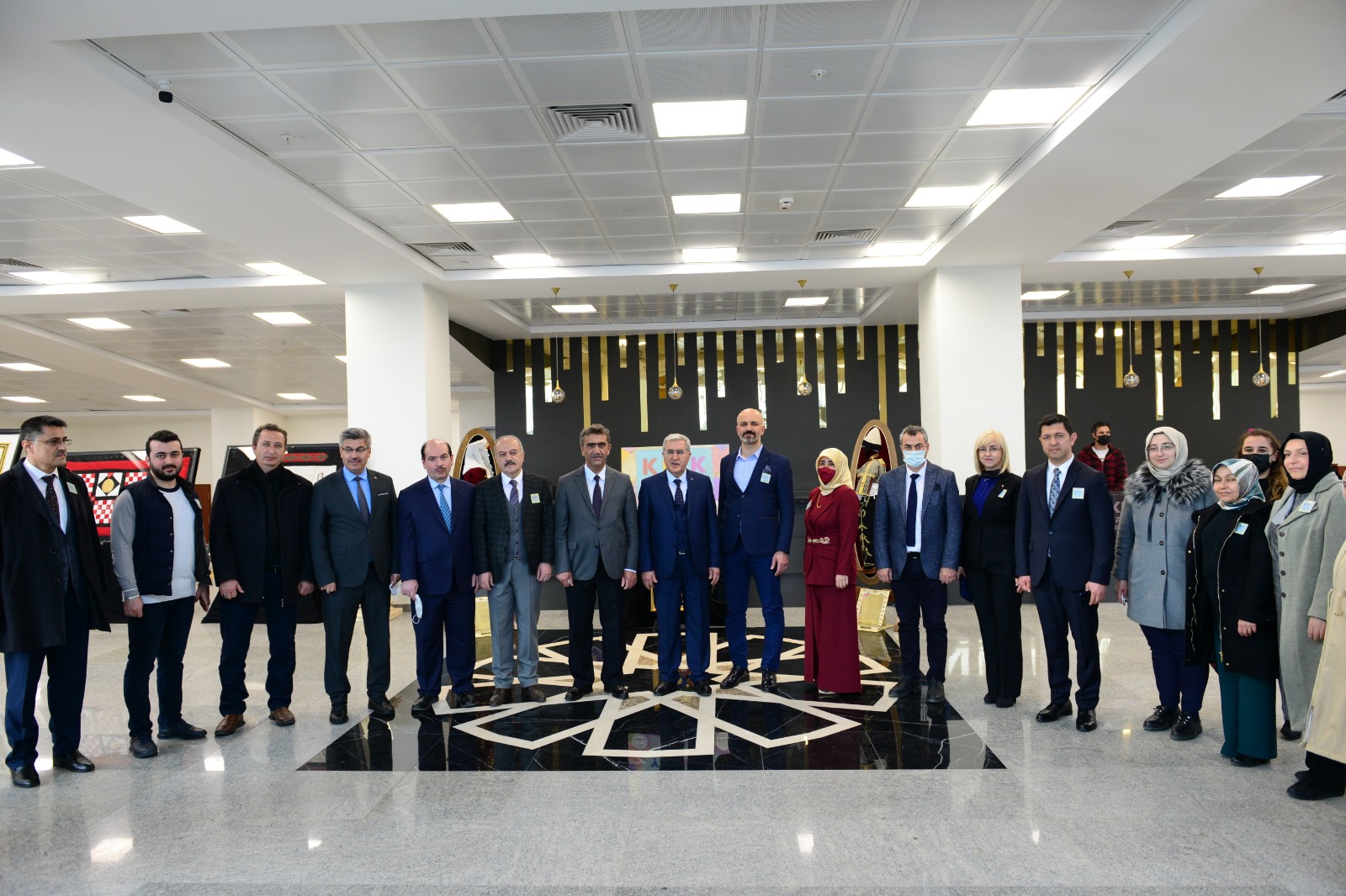 Kahramanmaraş’ın Kültürel Değerlerini Yansıtan Kırk Yamada Kırk Maraş Sergisi KSÜ’de Sanatseverlerin Beğenisine Sunuldu