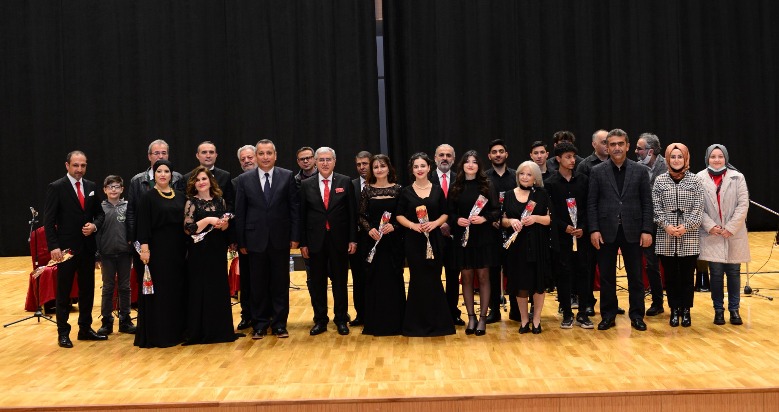 Üniversitemizde Gerçekleştirilen ‘Her İnsan Bir Makam: Türk Sanat Müziği Konseri’ Sanatseverlerin Beğenisini Topladı