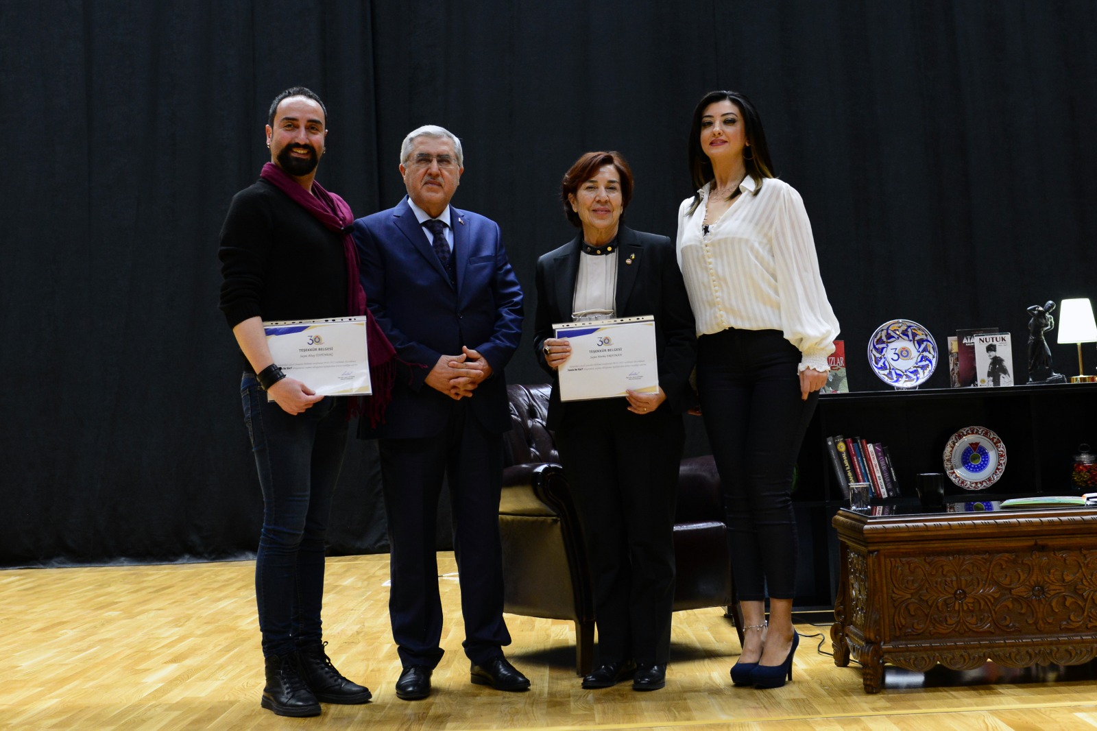 Üniversitemizde Gerçekleştirilen ‘Fon’da Ne Var? Programında Bu Hafta Kadın Konuşuldu