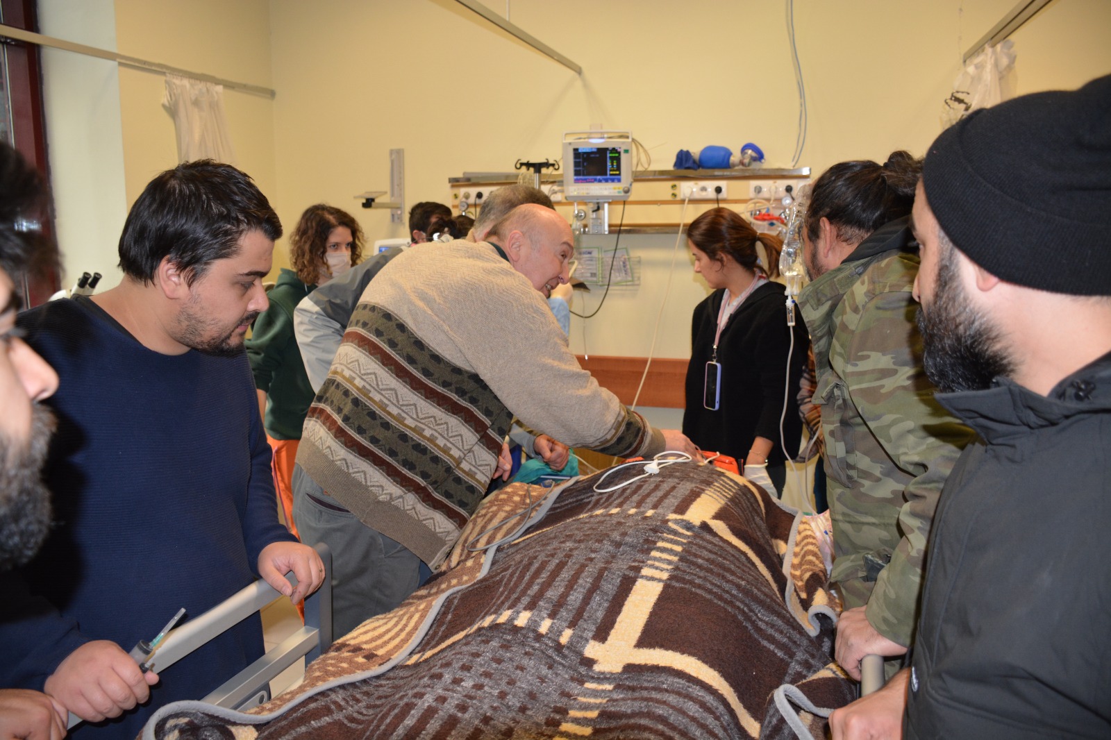 17 Yaşındaki Aleyna Ölmez Depremin 11. Gününde Enkazdan Sağ Kurtarıldı