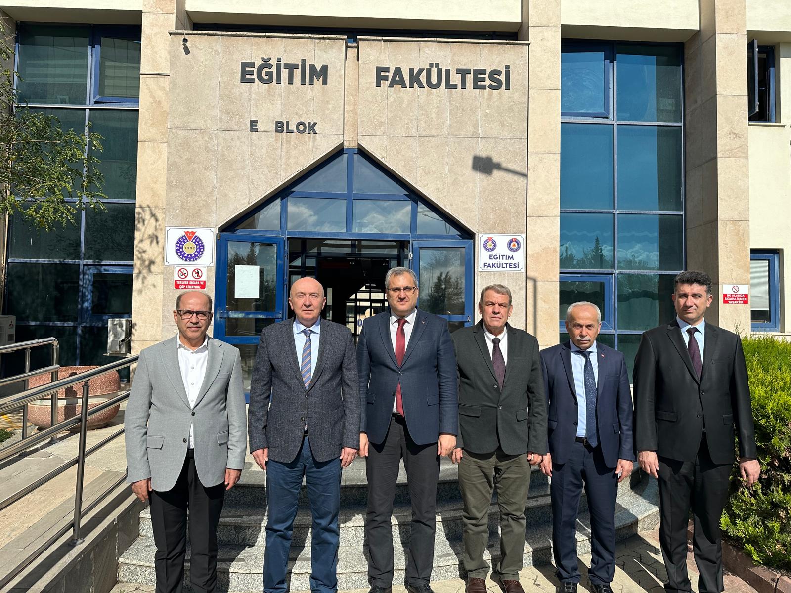 Prof. Dr. Ahmet Tekbıyık Eğitim Fakültesi Dekanlığına Asaleten Atandı