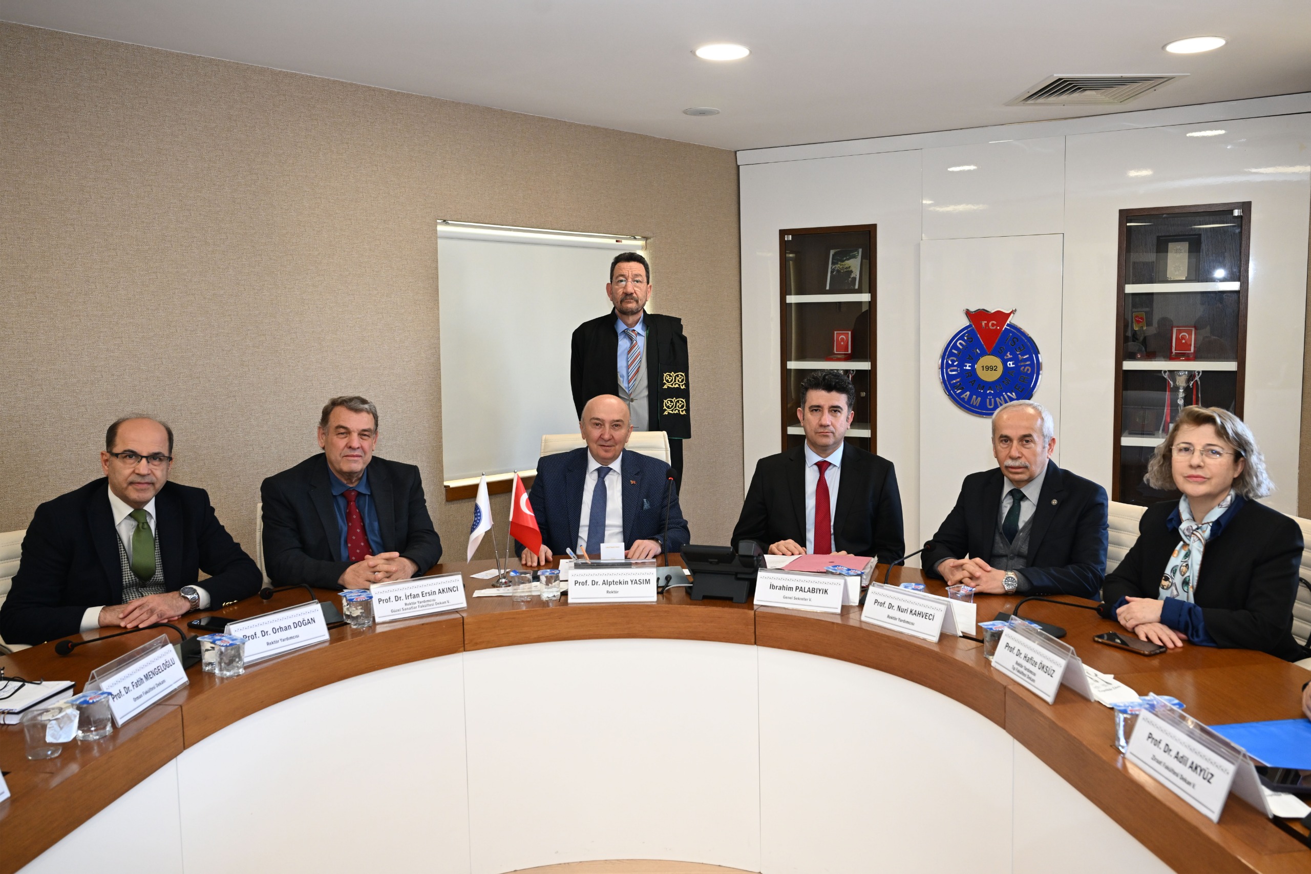 Profesör ve Doçent Kadrolarına Atanan Öğretim Üyelerimizi Tebrik Ederiz 