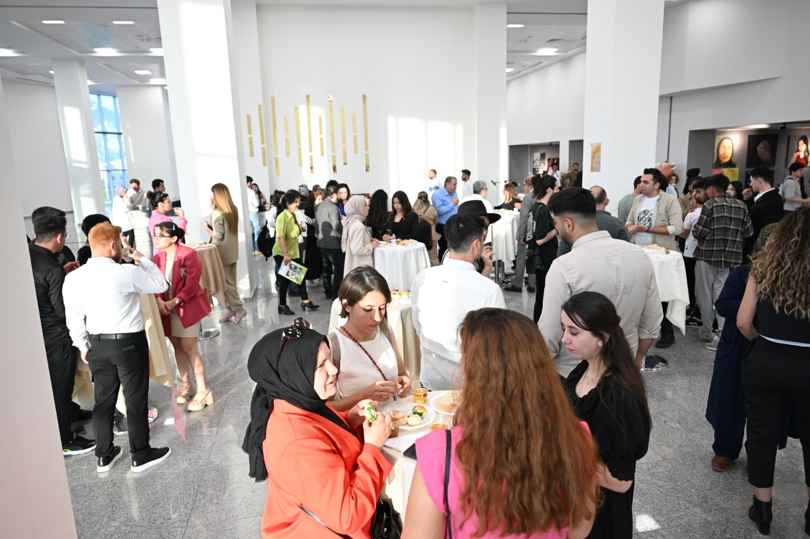 KSÜ’de 10. Yıl Mezuniyet Sergisi Düzenlendi