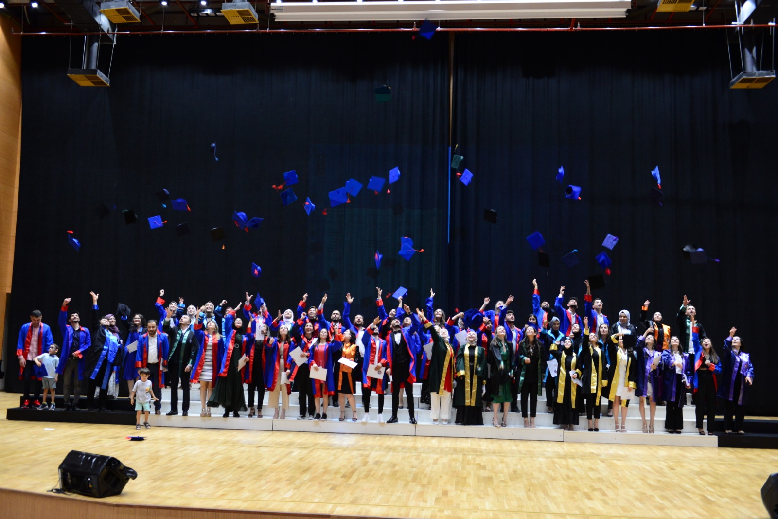 Mezuniyet Töreni Coşkuyla Kutlandı.