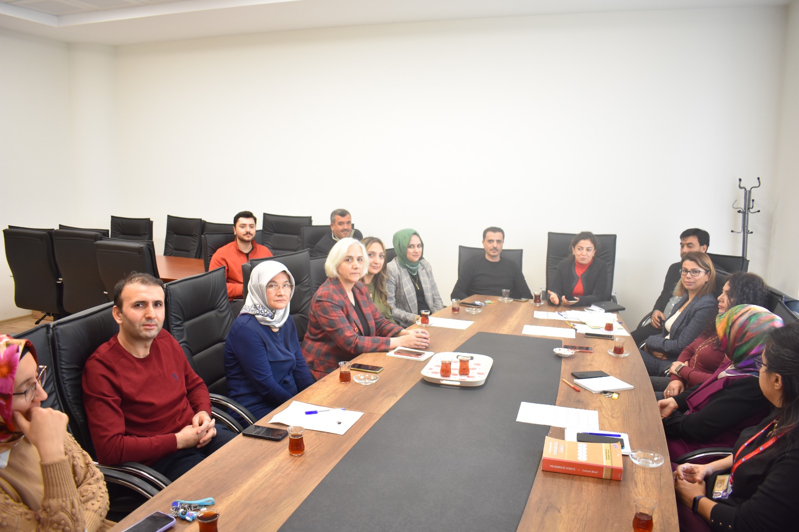 Fakültemiz Toplantı Salonunda İç Paydaş toplantısı yapıldı.