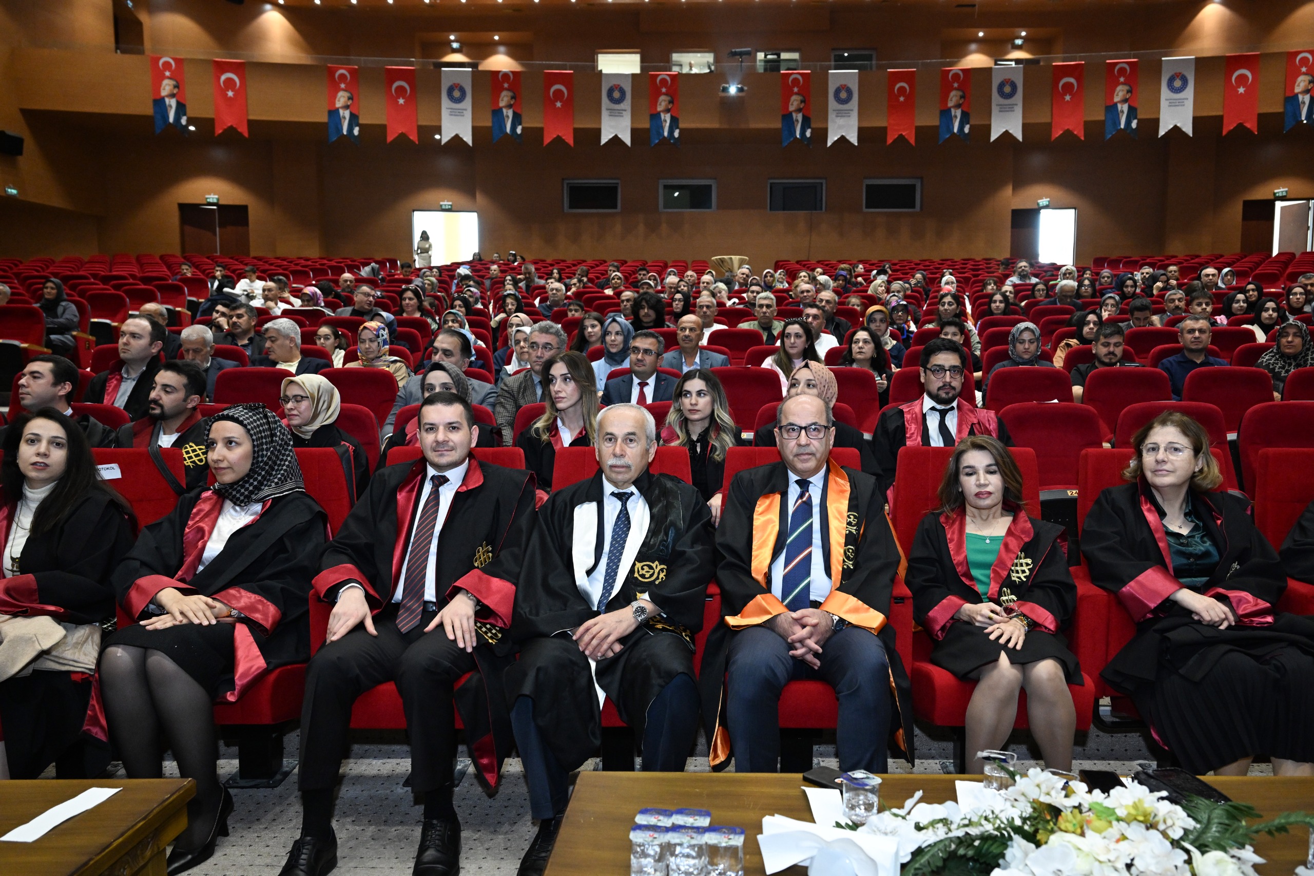 KSÜ Diş Hekimliği Fakültesinde Beyaz Önlük Giyme Töreni Düzenlendi