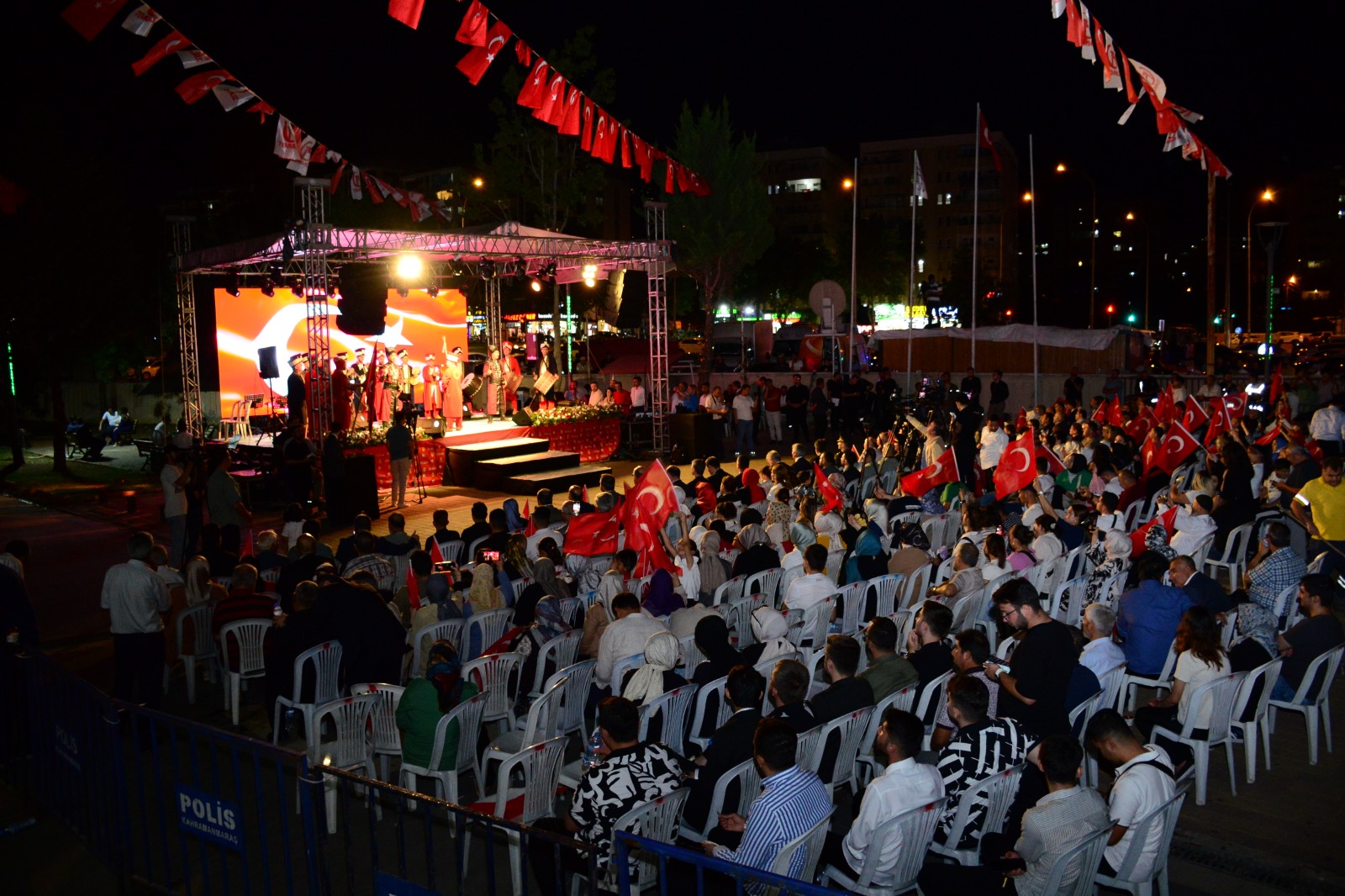 Rektör Prof. Dr. Alptekin Yasım, Şehir Protokolü ile Birlikte 15 Temmuz Demokrasi ve Milli Birlik Günü Etkinliklerine Katıldı