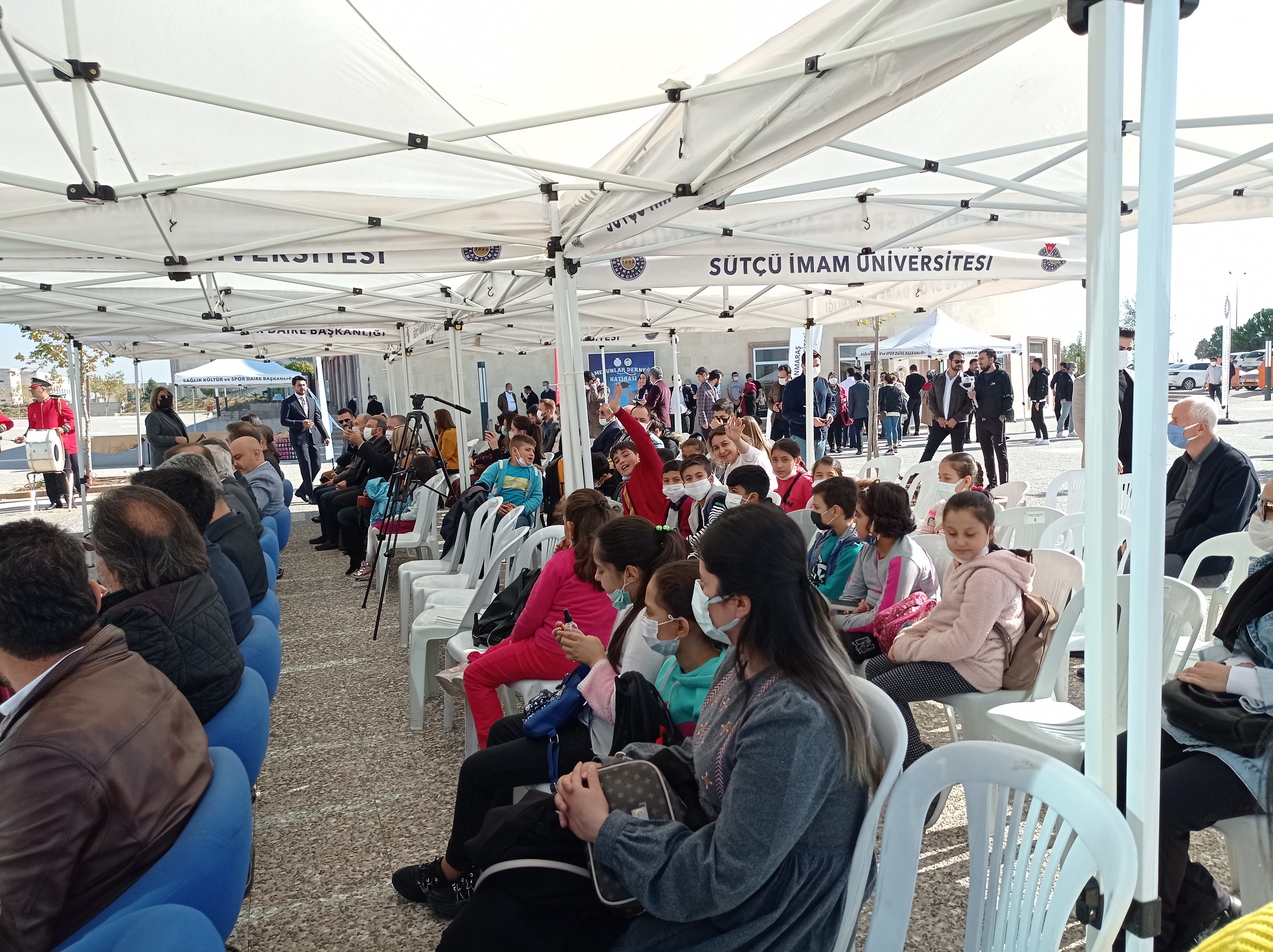 Üniversiteli Öğrenciler Mezunlar Pilav Günü Etkinliğinde 13.11.2021 