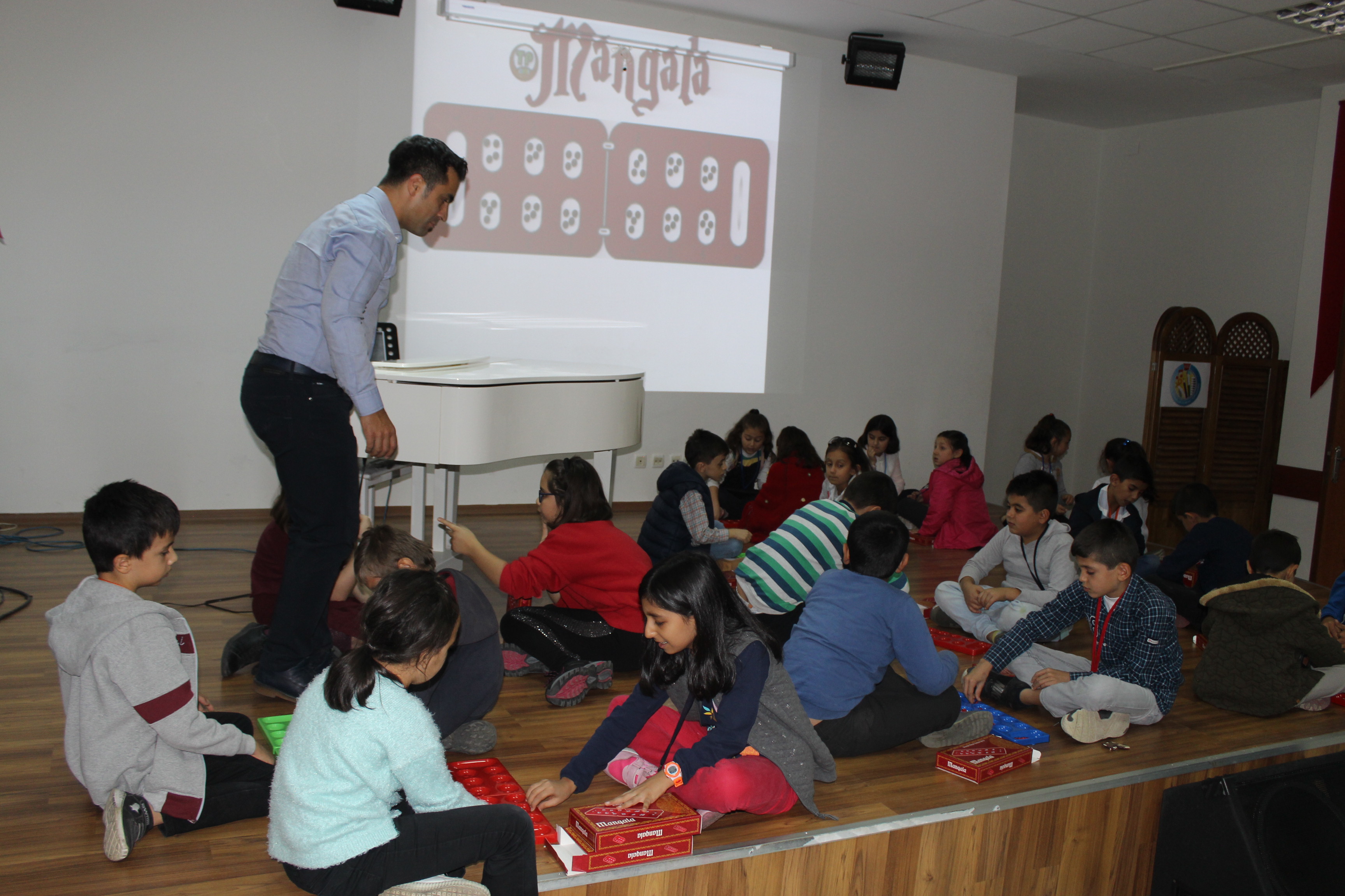 2019 Güz Dönemi  Çocuk Eğitimi Uygulama ve Araştırma Merkezi Eğitim-Öğretim Faaliyetleri Zeka Oyunları ve Lego 