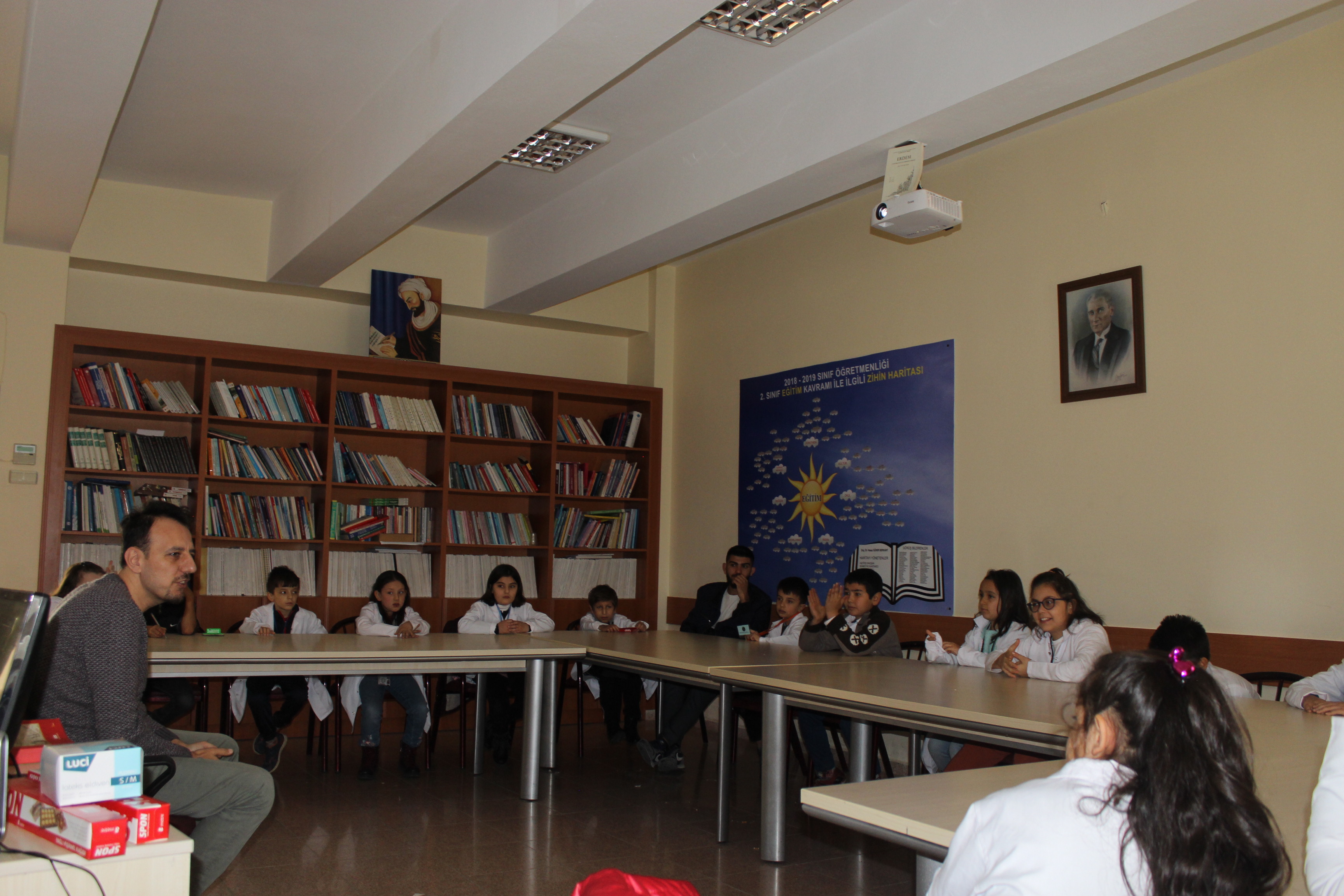 2019 Güz Dönemi Çocuk Eğitimi Uygulama ve Araştırma Merkezi Eğitim-Öğretim Faaliyetleri Eski Toplum Dilleri-Uygulamalı Tablet Yazımı 