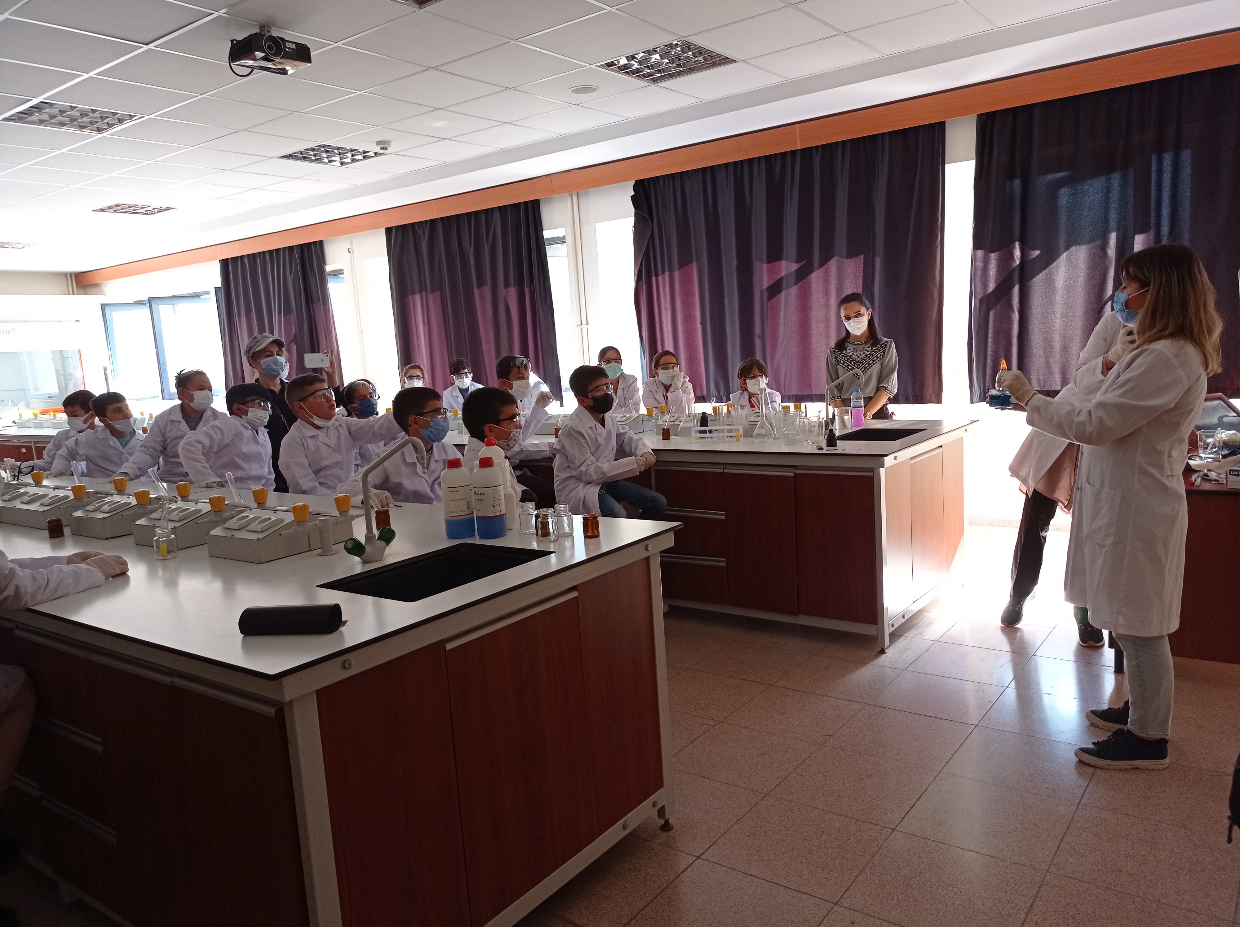 2021-2022 Güz Dönemi Çocuk Eğitimi Uygulama ve Araştırma Merkezi Temel Fen Laboratuvar Eğitimi 07.11.2021 