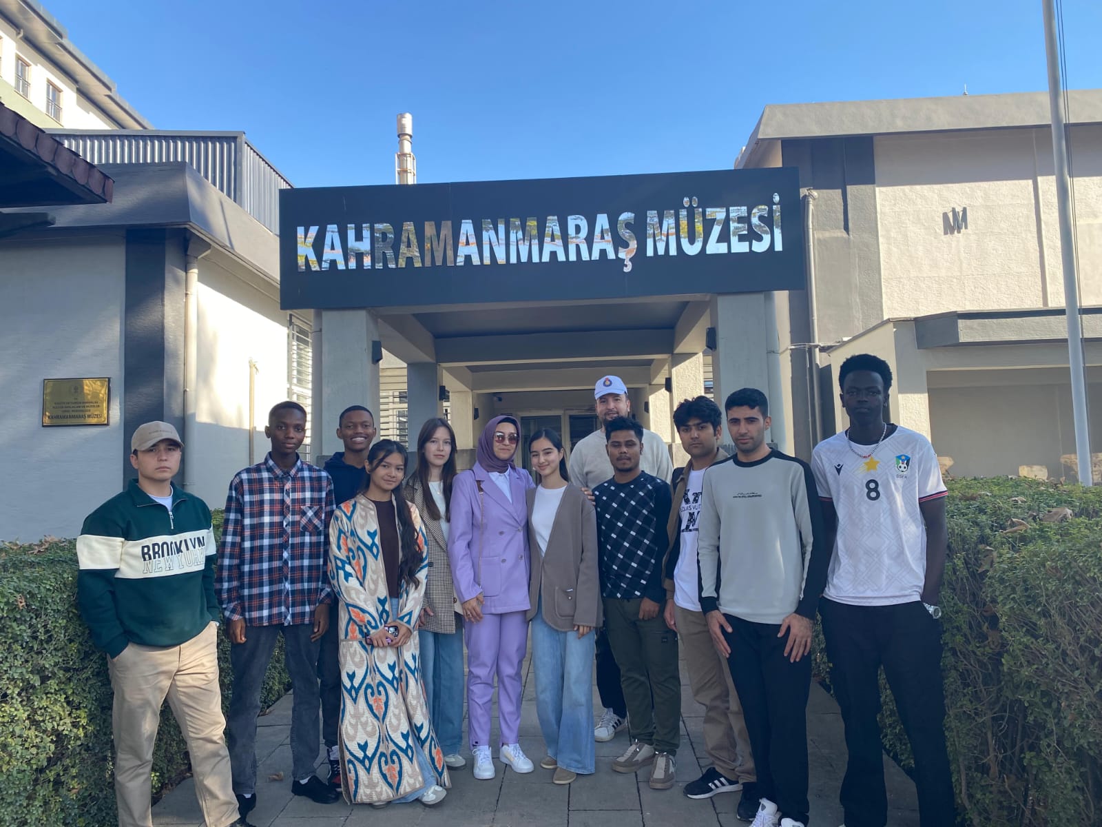 Uluslararası  Öğrenciler TÖMER Öğretim Görevlisi Bilge DOĞAN koordinatörlüğünde Müze, Germanicia Antik Kenti ve Kapalıçarşıya  Kültürel Gezi Gerçekleştirdi