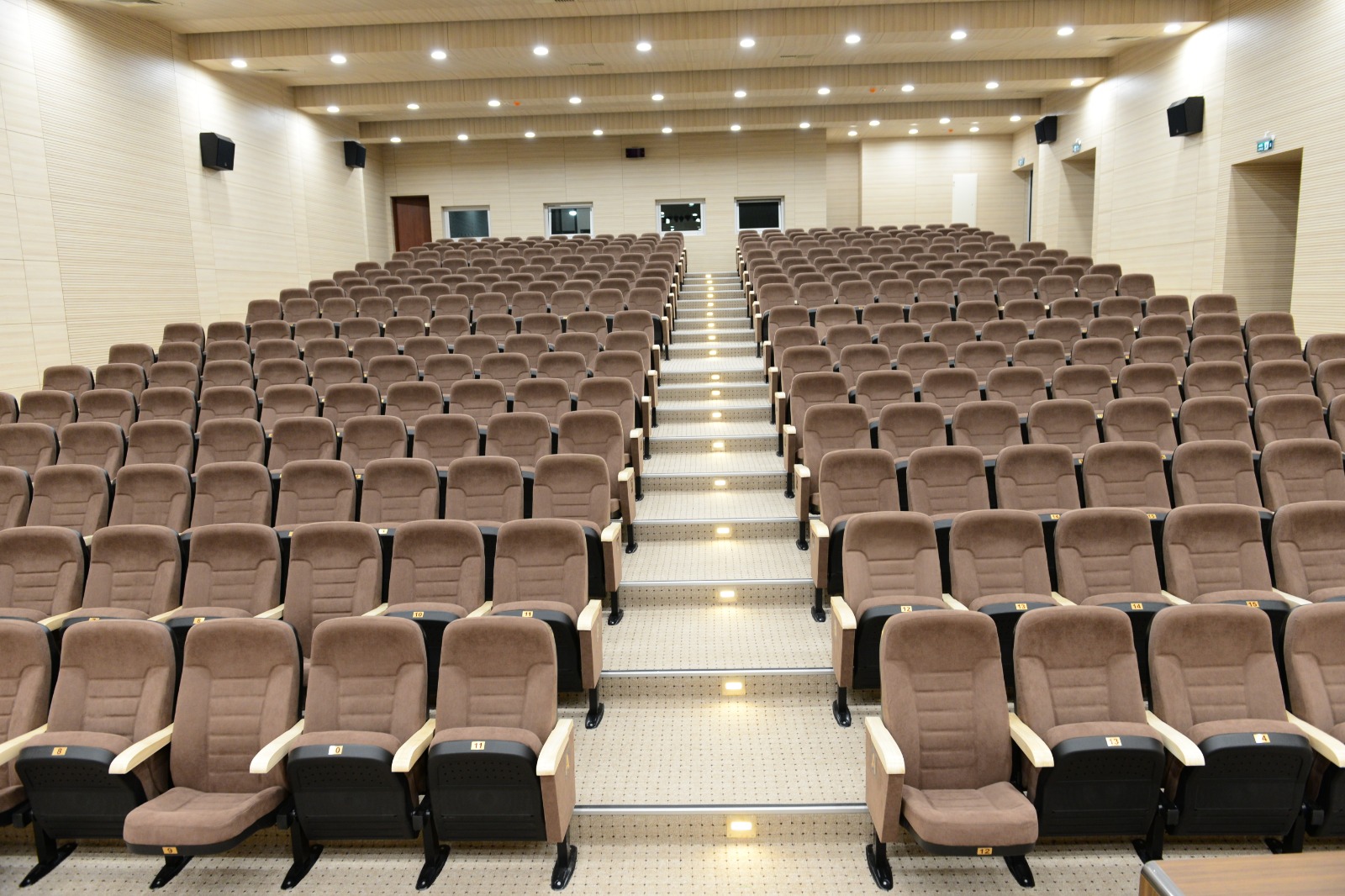 Yunus Emre Kongre Ve Kültür Merkezi